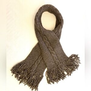 Galapagos Collection Hand-Knitted Wool Scarf